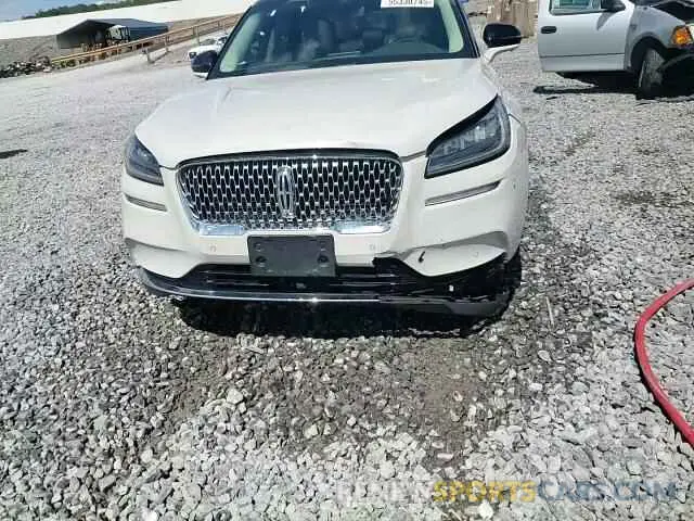 14 Photograph of a damaged car 5LMCJ2D92NUL13753 LINCOLN CORSAIR 2022