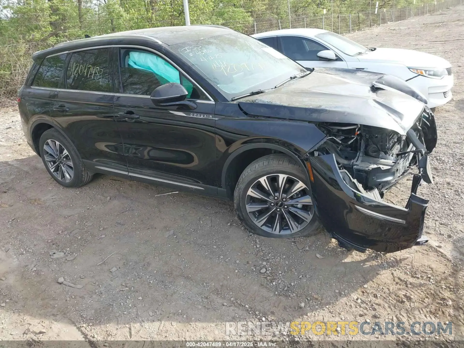 1 Photograph of a damaged car 5LMCJ2D94NUL24589 LINCOLN CORSAIR 2022
