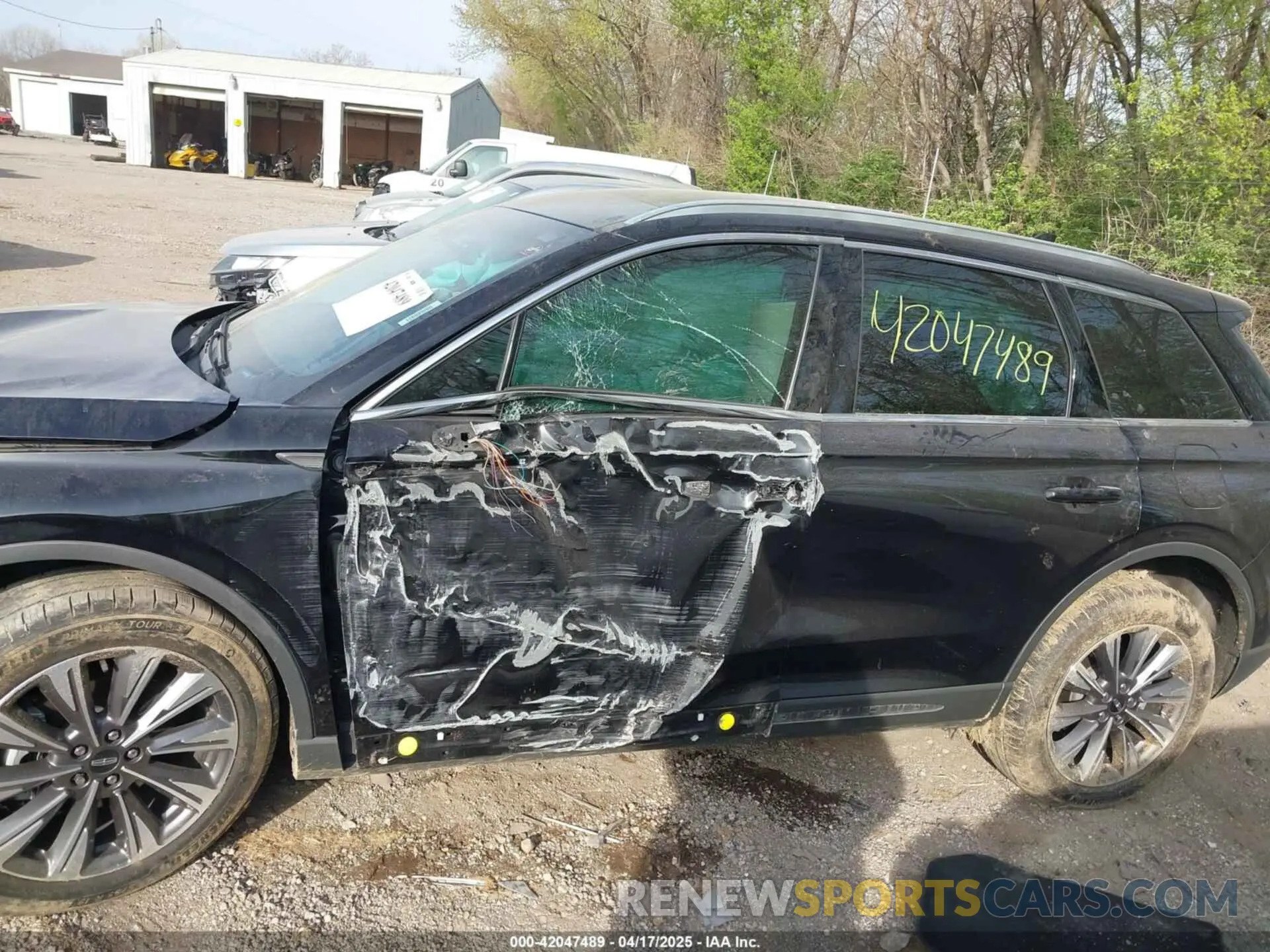 13 Photograph of a damaged car 5LMCJ2D94NUL24589 LINCOLN CORSAIR 2022