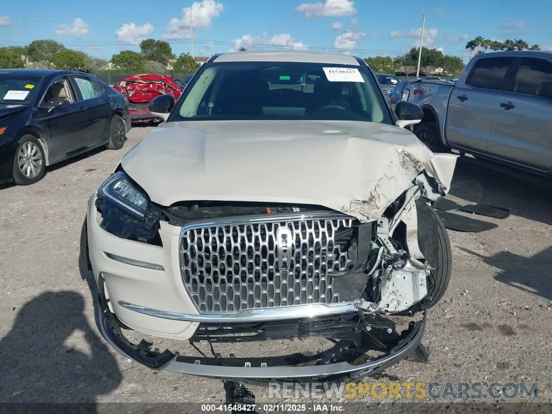12 Photograph of a damaged car 5LMCJ1CAXRUL22440 LINCOLN CORSAIR 2024