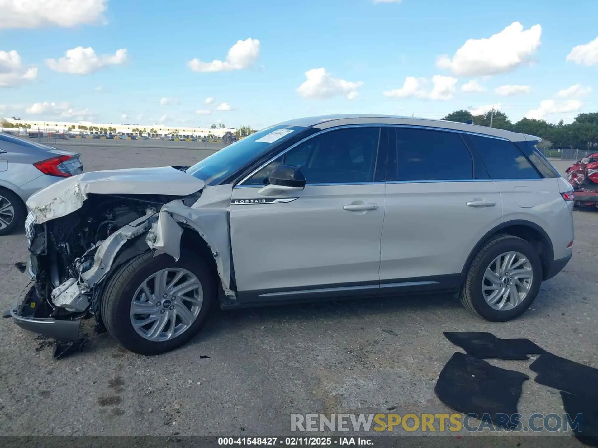 14 Photograph of a damaged car 5LMCJ1CAXRUL22440 LINCOLN CORSAIR 2024