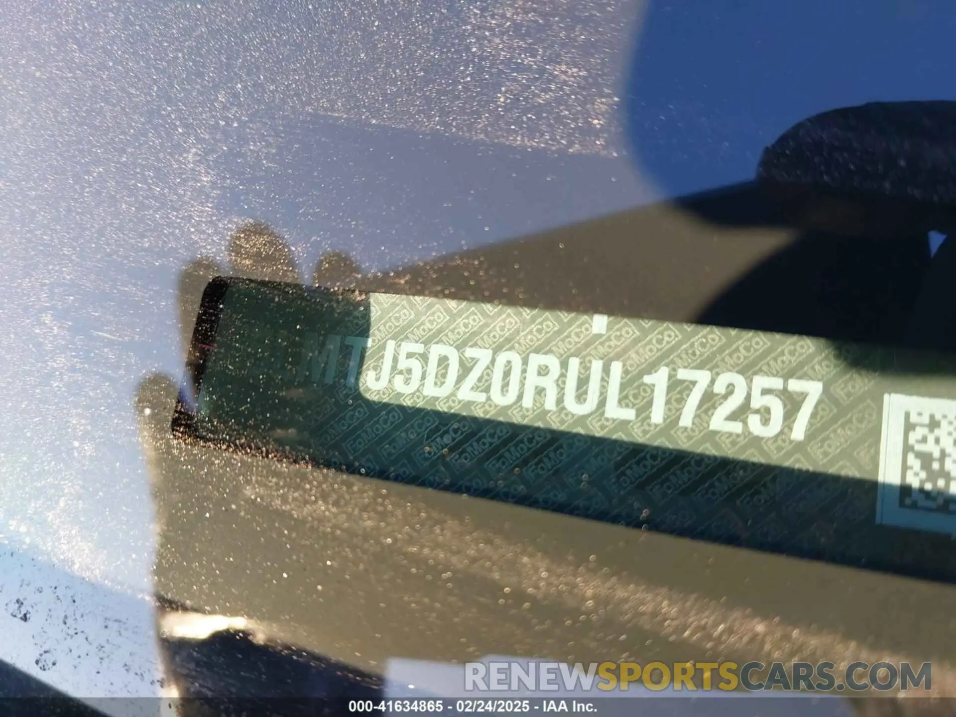 18 Photograph of a damaged car 5LMTJ5DZ0RUL17257 LINCOLN CORSAIR 2024