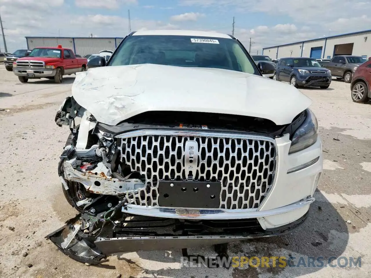 5 Photograph of a damaged car 5LMCJ1CA2SUL00535 LINCOLN CORSAIR PR 2025