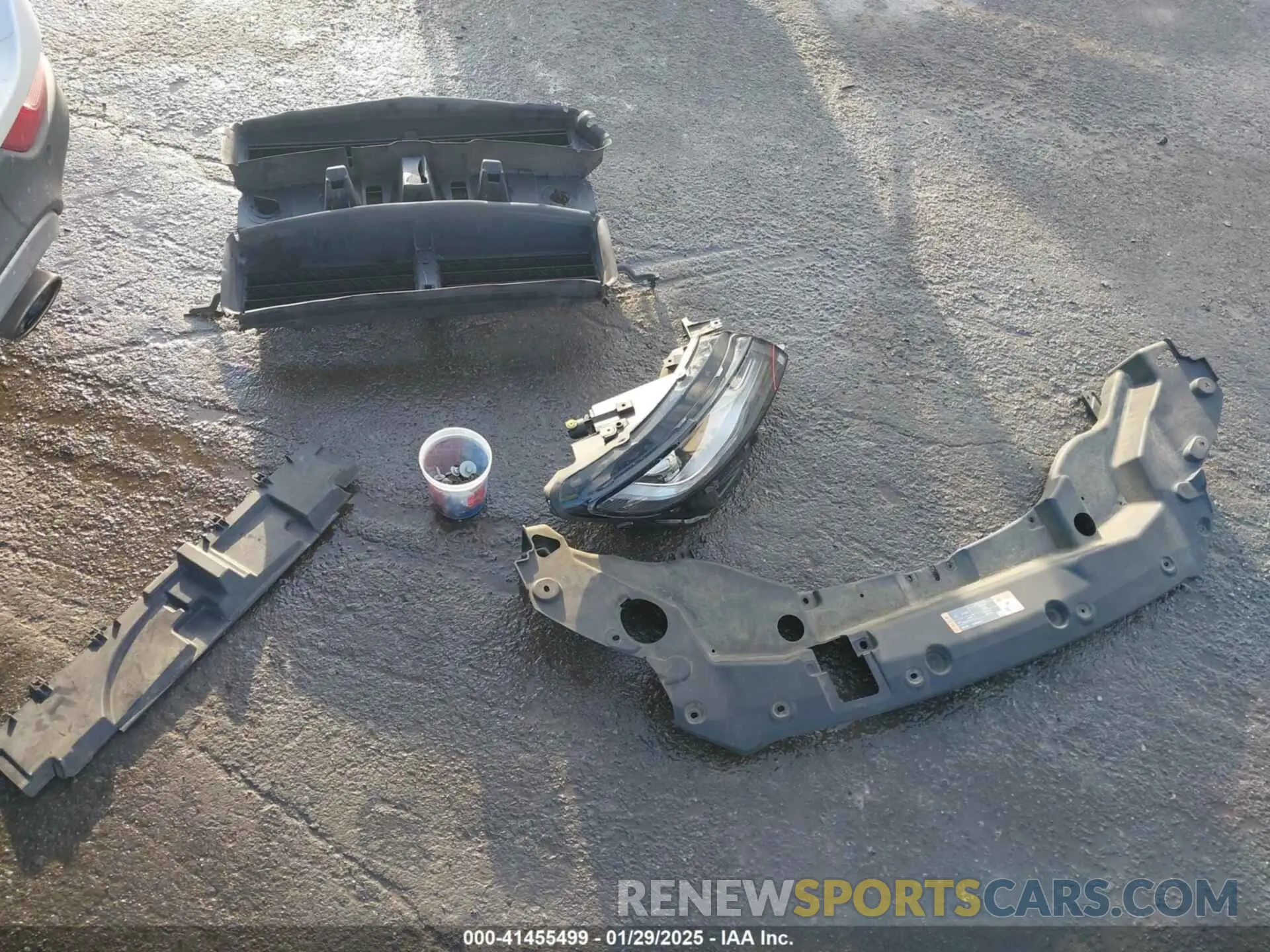 12 Photograph of a damaged car 5LMCJ1D91KUL26077 LINCOLN MKC 2019