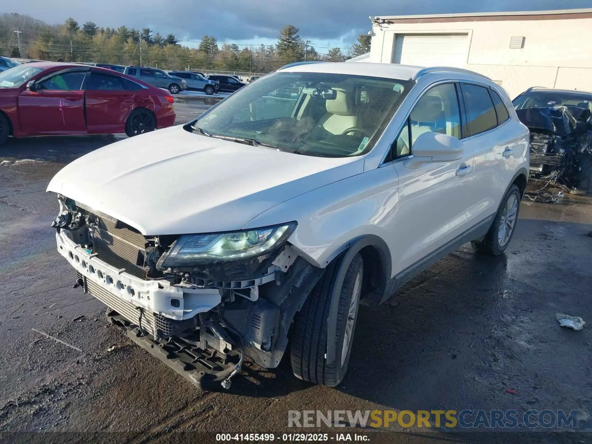 2 Photograph of a damaged car 5LMCJ1D91KUL26077 LINCOLN MKC 2019