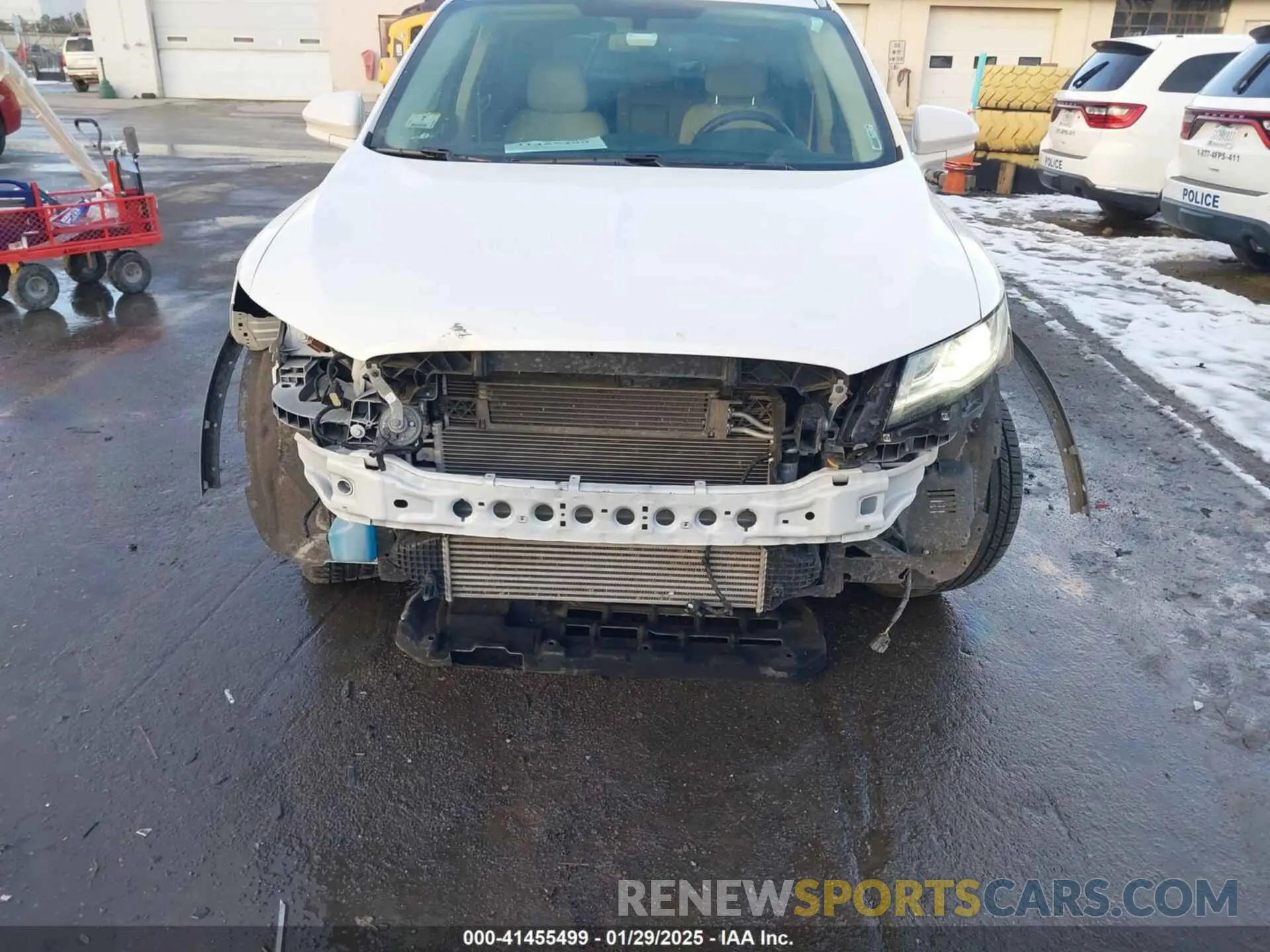 6 Photograph of a damaged car 5LMCJ1D91KUL26077 LINCOLN MKC 2019