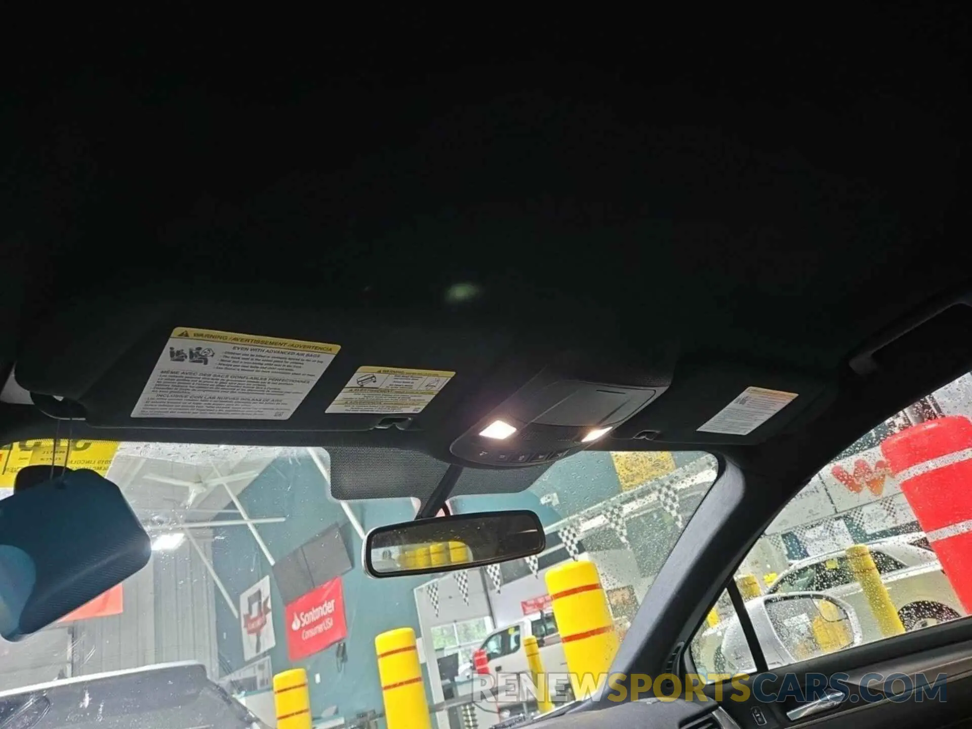 10 Photograph of a damaged car 5LMCJ1D95KUL09797 LINCOLN MKC 2019