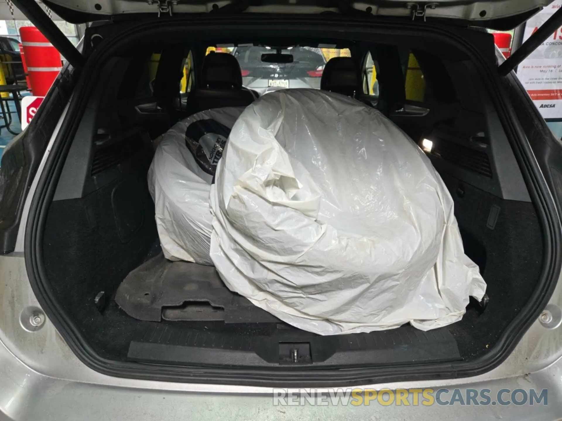 21 Photograph of a damaged car 5LMCJ1D95KUL09797 LINCOLN MKC 2019