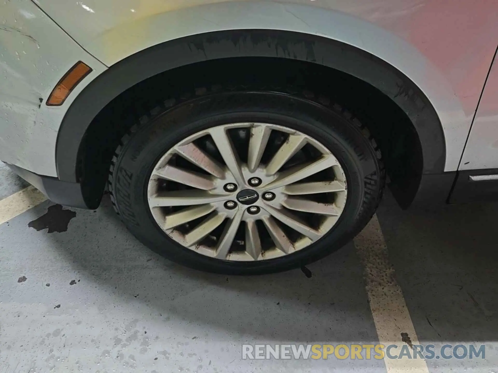 26 Photograph of a damaged car 5LMCJ1D95KUL09797 LINCOLN MKC 2019