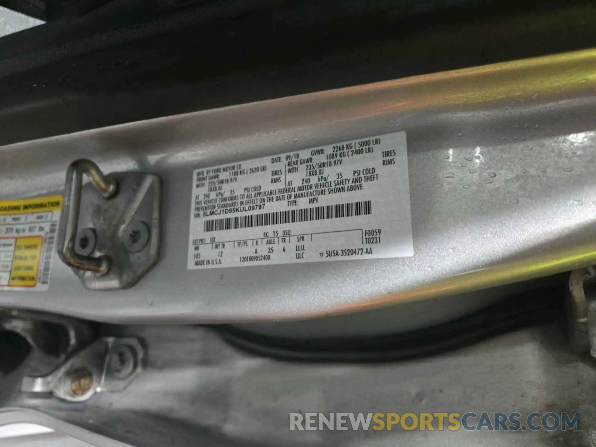 27 Photograph of a damaged car 5LMCJ1D95KUL09797 LINCOLN MKC 2019
