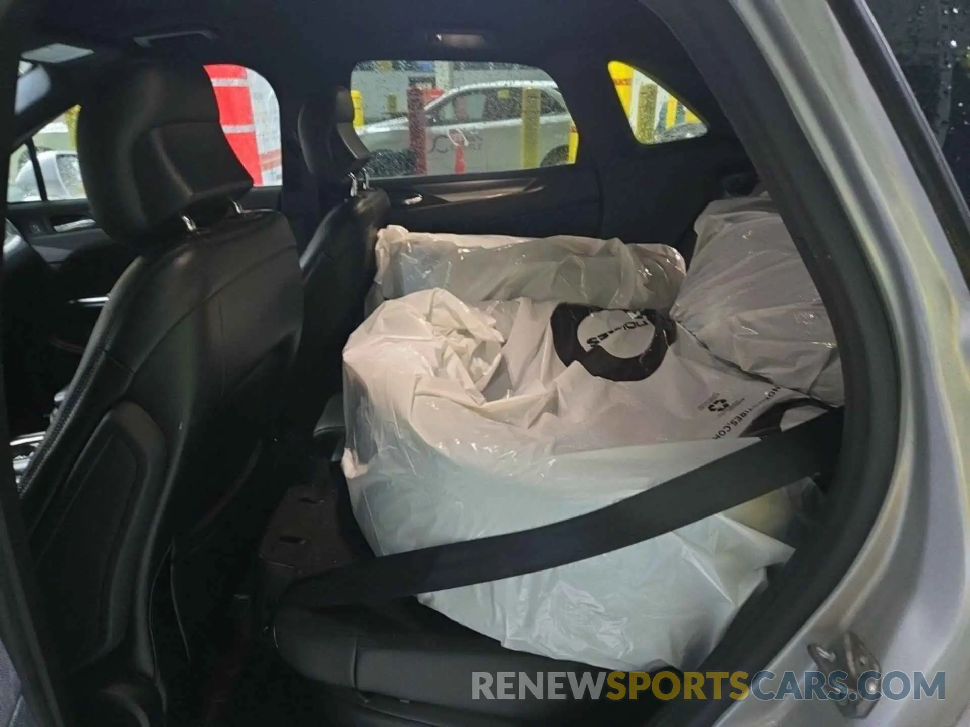 30 Photograph of a damaged car 5LMCJ1D95KUL09797 LINCOLN MKC 2019