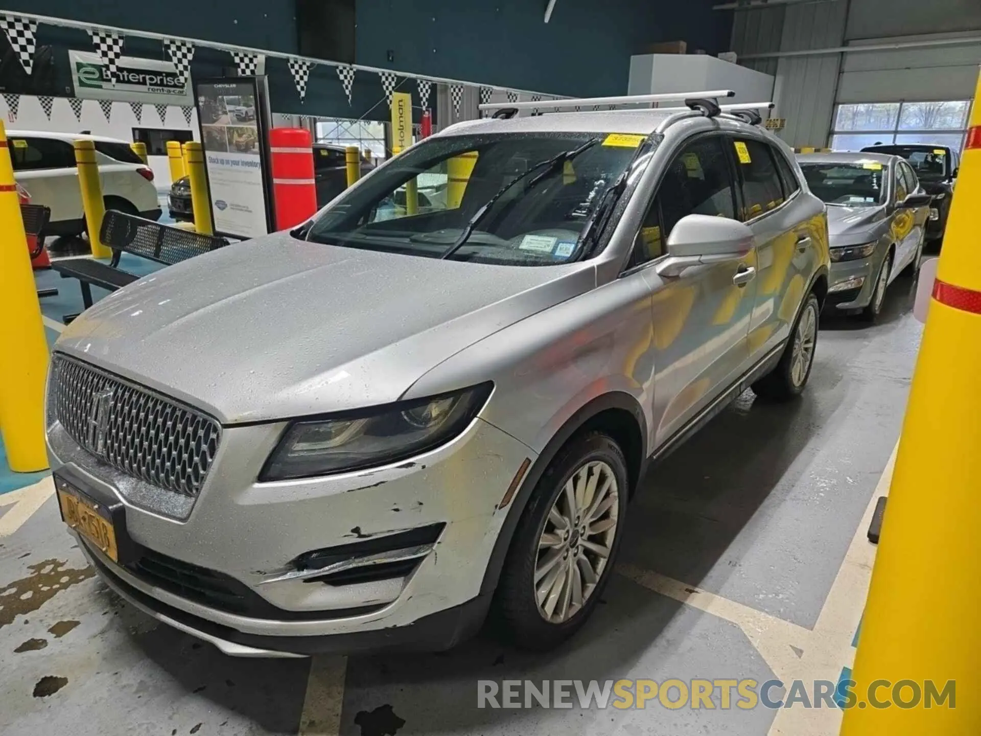 6 Photograph of a damaged car 5LMCJ1D95KUL09797 LINCOLN MKC 2019