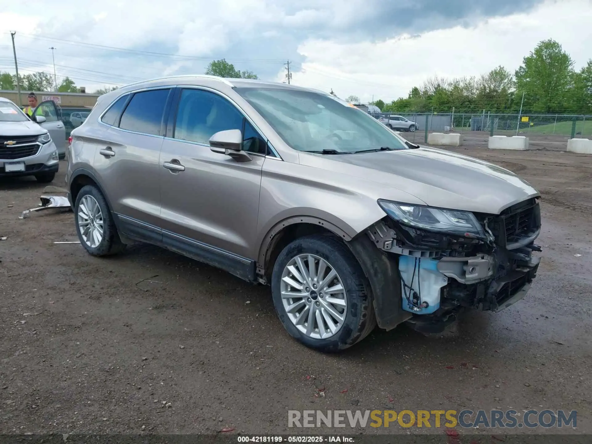 1 Photograph of a damaged car 5LMCJ1D97KUL39481 LINCOLN MKC 2019