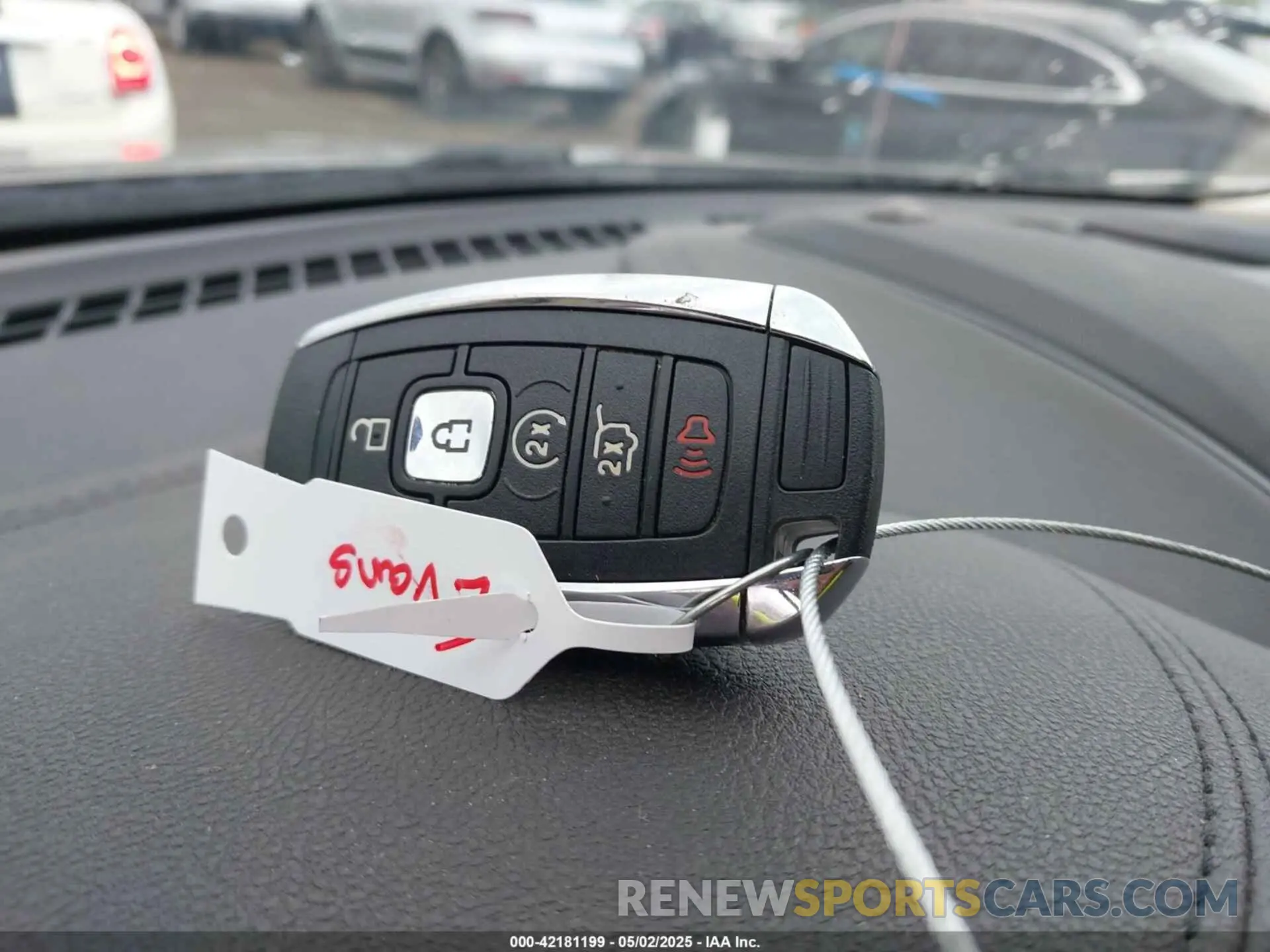 11 Photograph of a damaged car 5LMCJ1D97KUL39481 LINCOLN MKC 2019