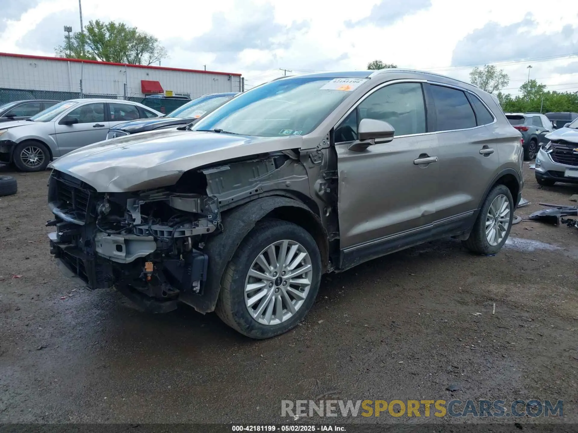 2 Photograph of a damaged car 5LMCJ1D97KUL39481 LINCOLN MKC 2019
