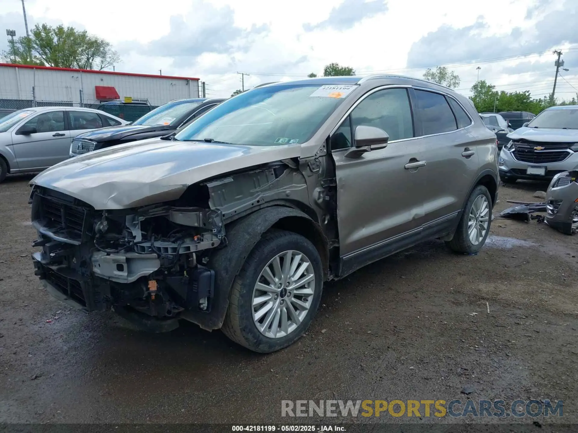 6 Photograph of a damaged car 5LMCJ1D97KUL39481 LINCOLN MKC 2019