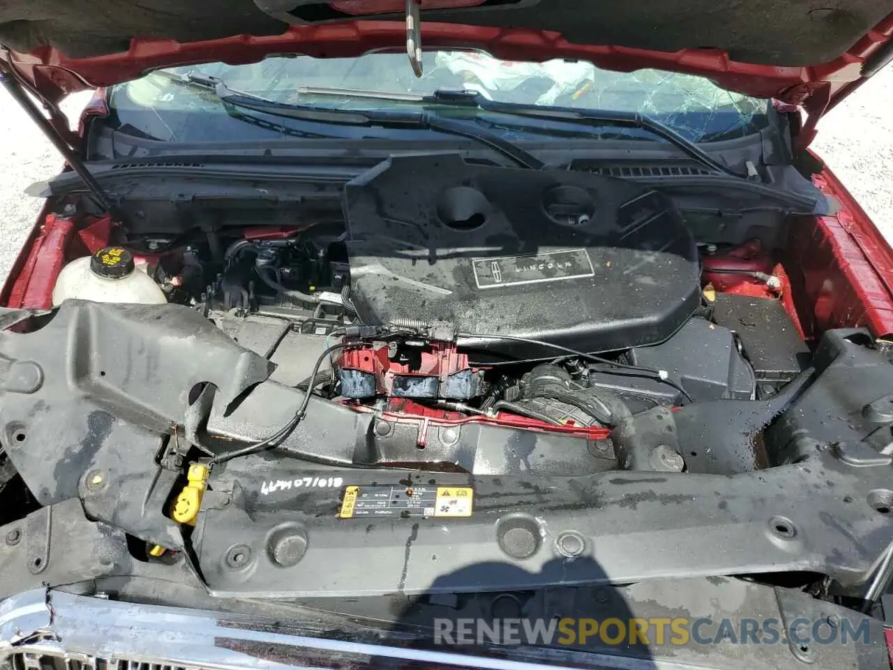 12 Photograph of a damaged car 5LMCJ2C92KUL04158 LINCOLN MKC 2019