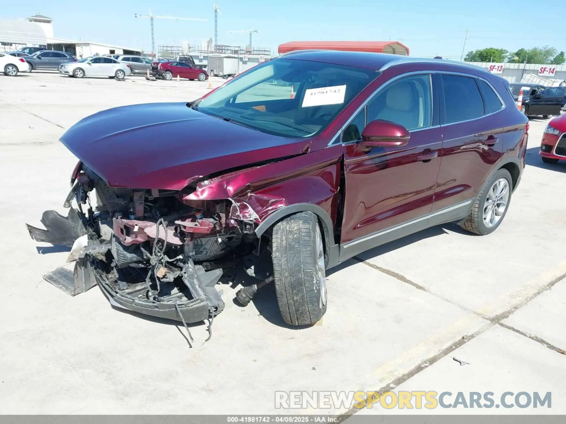 2 Photograph of a damaged car 5LMCJ2C92KUL17640 LINCOLN MKC 2019