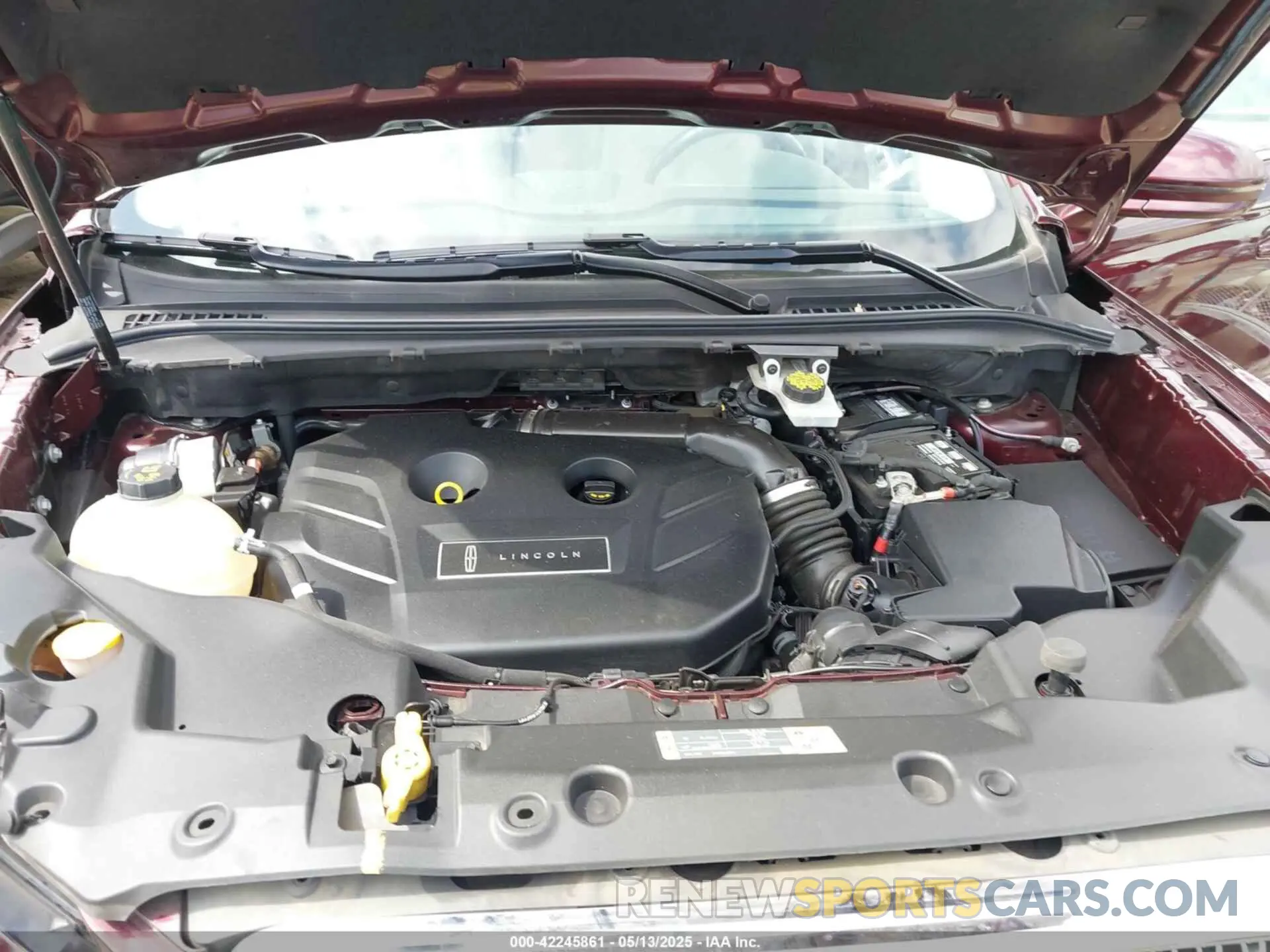10 Photograph of a damaged car 5LMCJ2C95KUL22363 LINCOLN MKC 2019