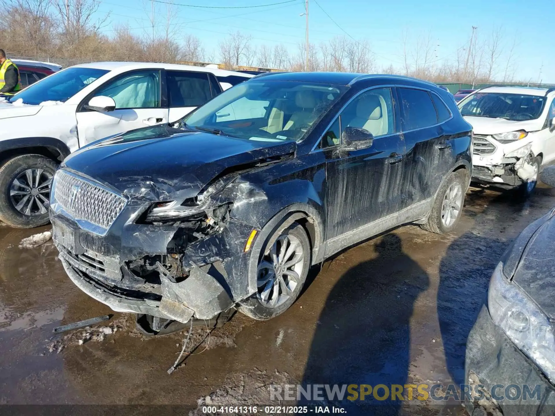 2 Photograph of a damaged car 5LMCJ2C99KUL17179 LINCOLN MKC 2019