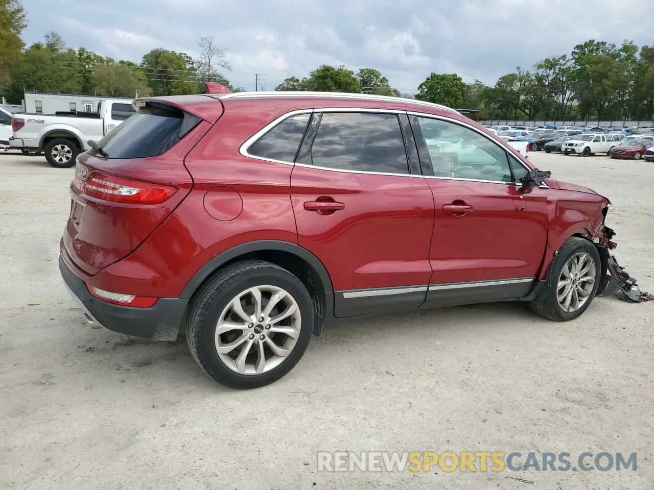3 Photograph of a damaged car 5LMCJ2C9XKUL51955 LINCOLN MKC 2019