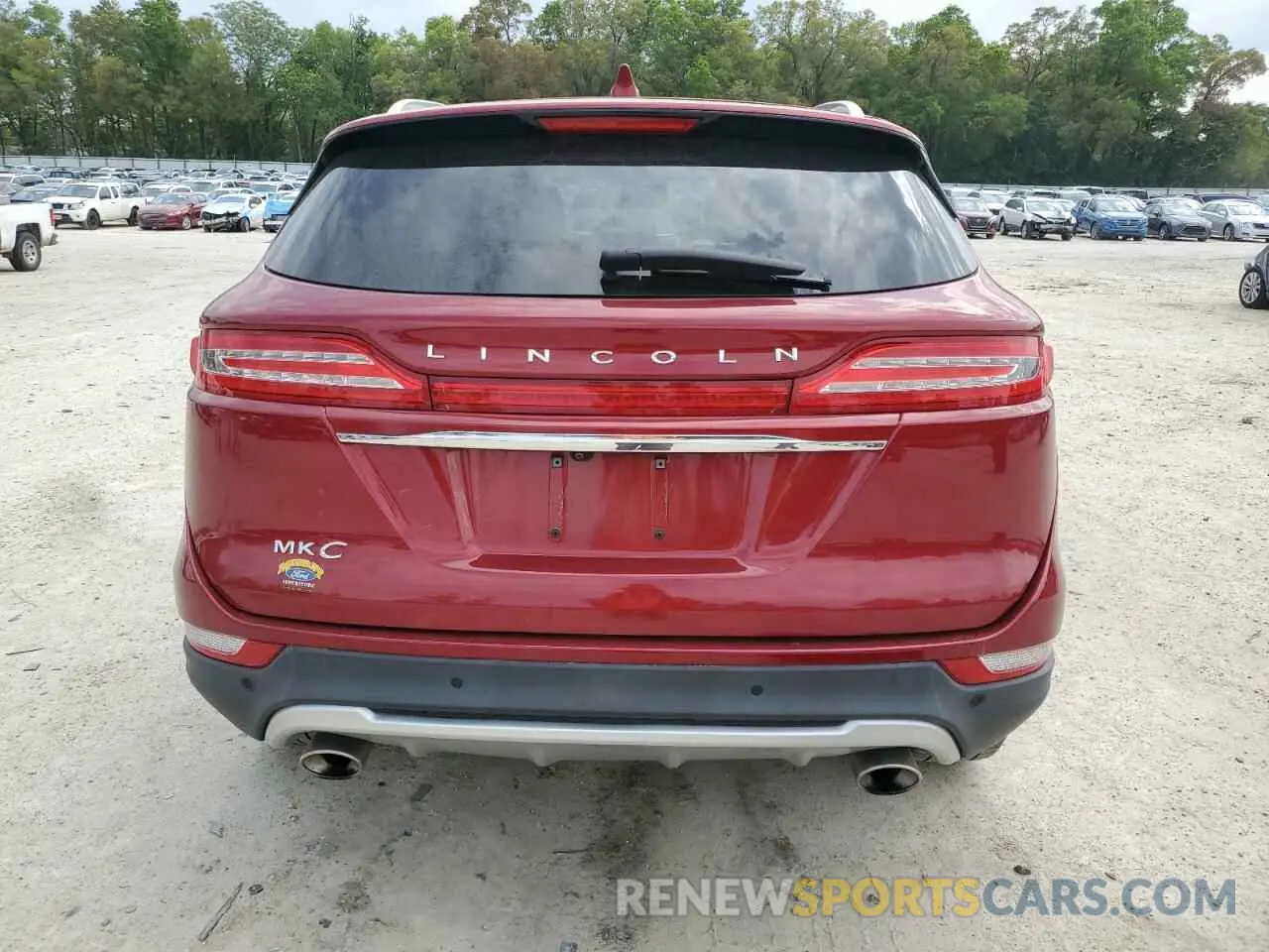 6 Photograph of a damaged car 5LMCJ2C9XKUL51955 LINCOLN MKC 2019