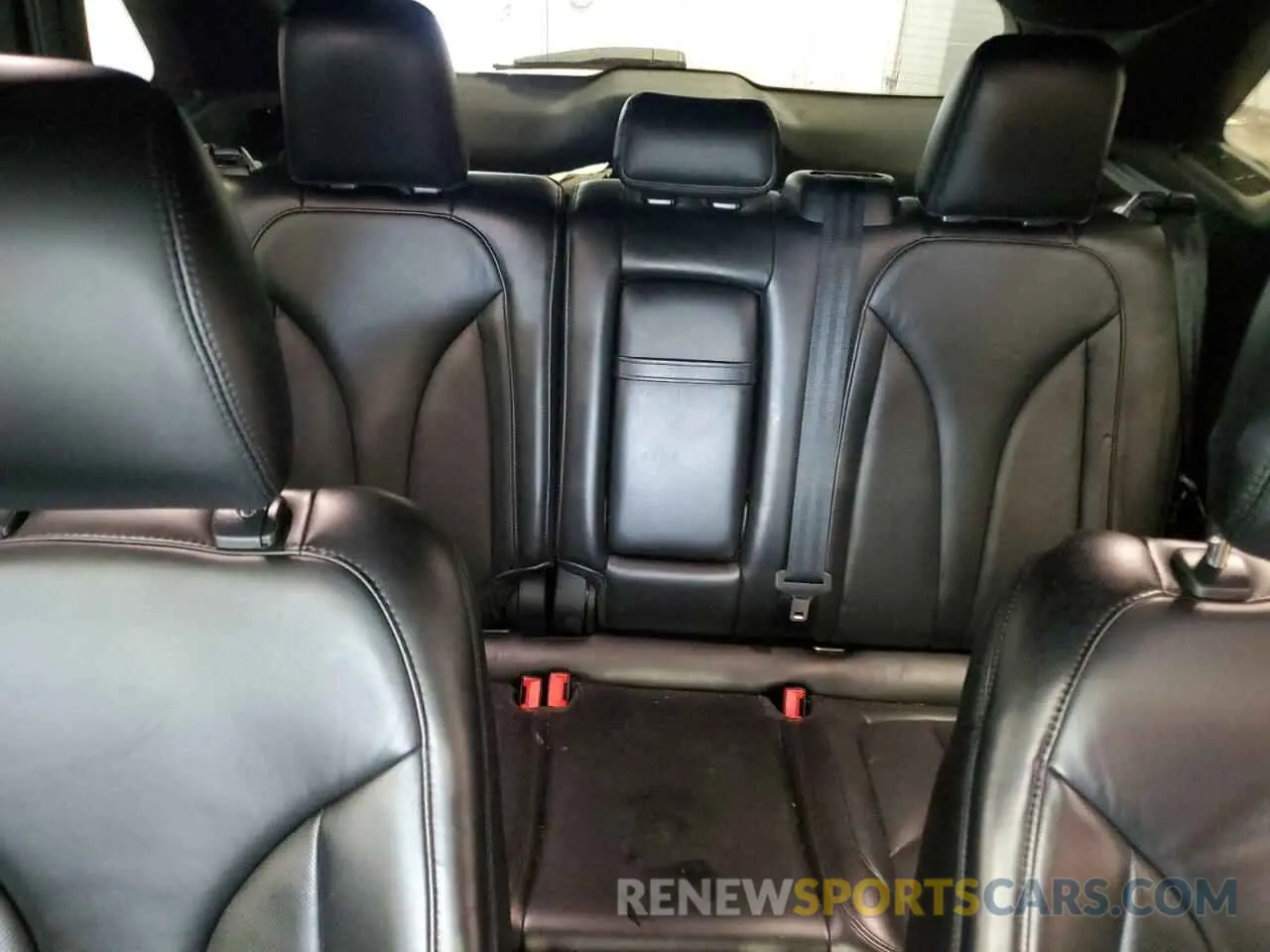 10 Photograph of a damaged car 5LMCJ2D90KUL25654 LINCOLN MKC 2019