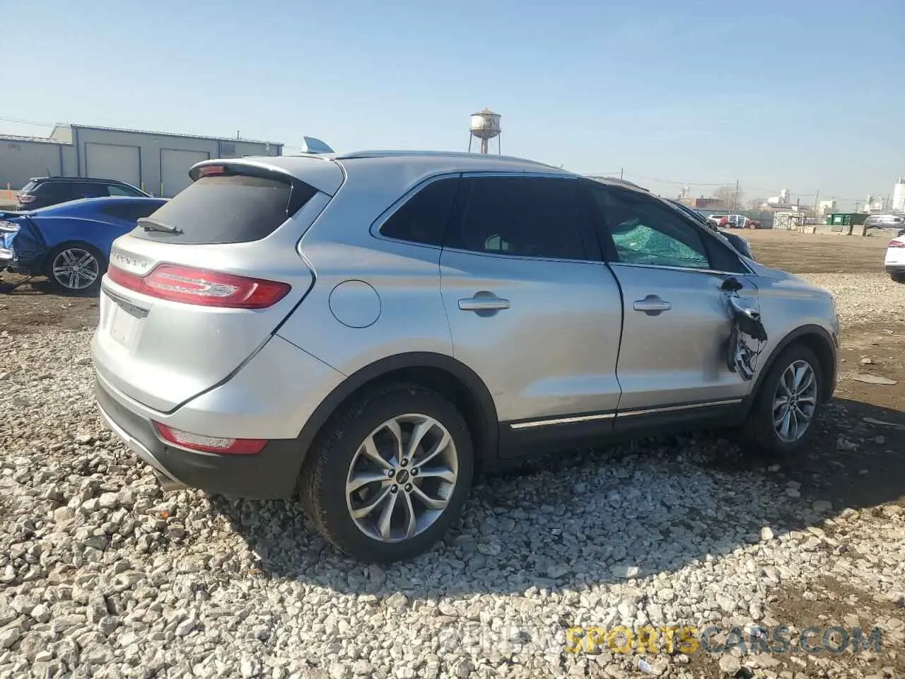 3 Photograph of a damaged car 5LMCJ2D93KUL03390 LINCOLN MKC 2019