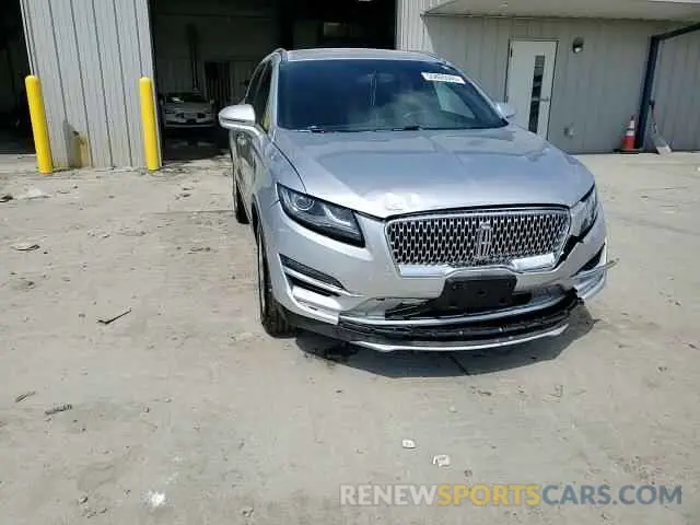 14 Photograph of a damaged car 5LMCJ2D98KUL47904 LINCOLN MKC 2019
