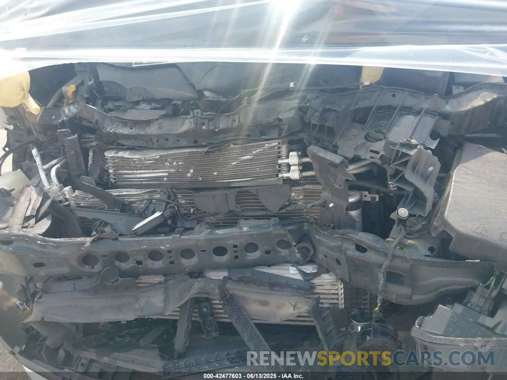 10 Photograph of a damaged car 5LMCJ3C90KUL08716 LINCOLN MKC 2019