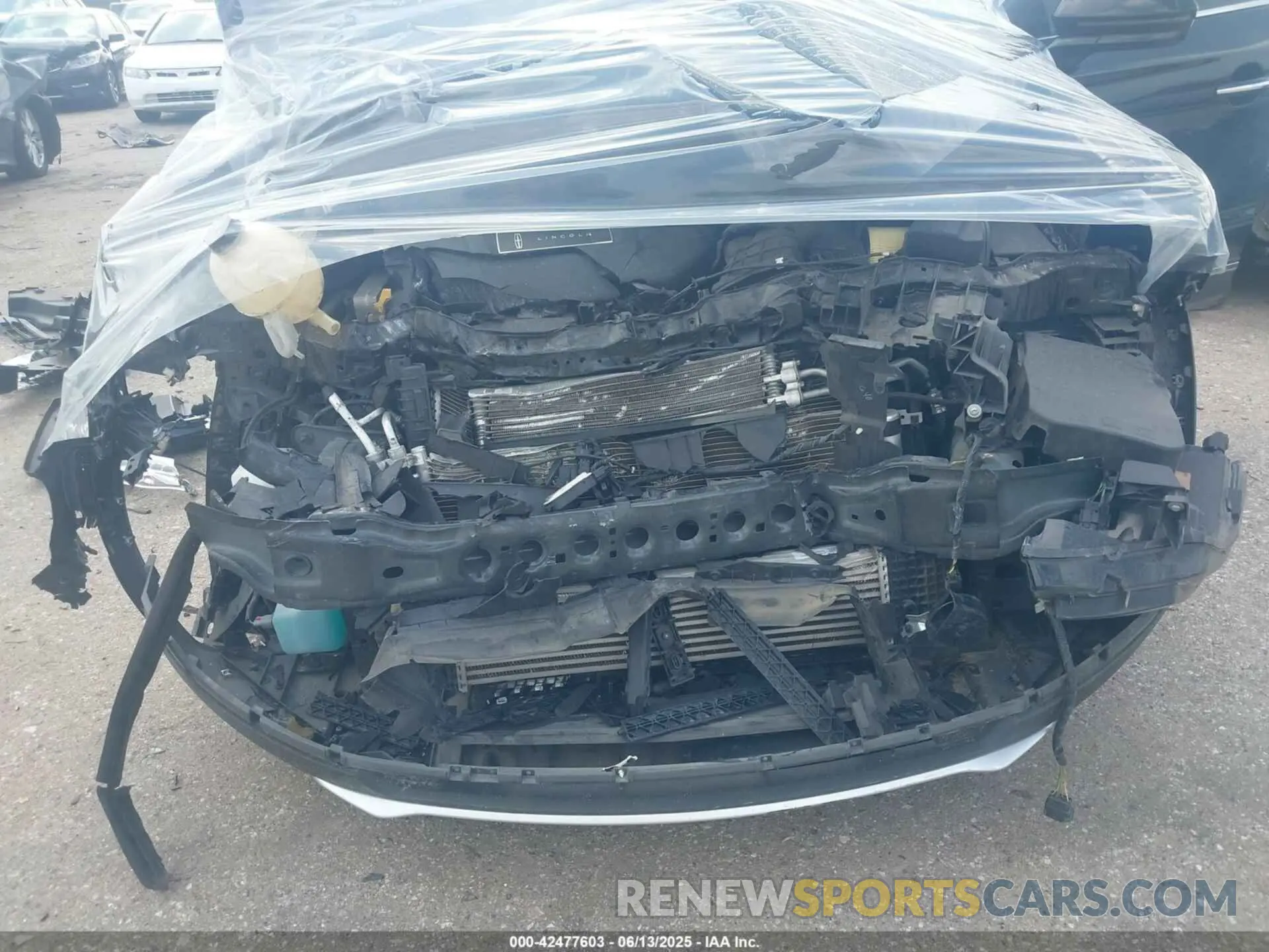 6 Photograph of a damaged car 5LMCJ3C90KUL08716 LINCOLN MKC 2019