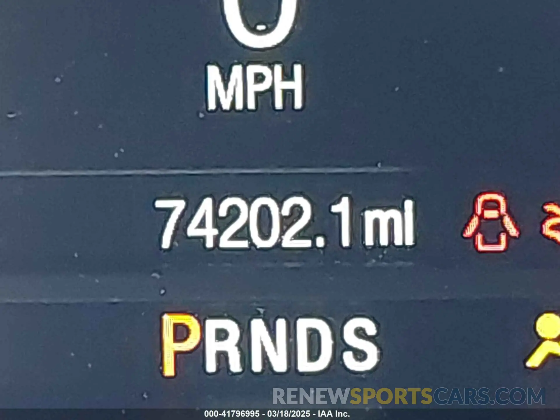 16 Photograph of a damaged car 5LMCJ3C90KUL23099 LINCOLN MKC 2019