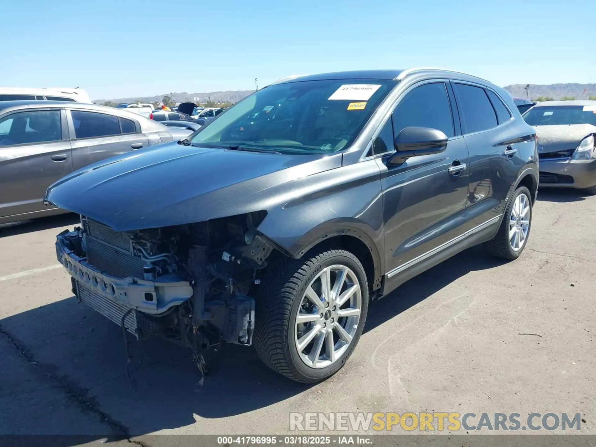 2 Photograph of a damaged car 5LMCJ3C90KUL23099 LINCOLN MKC 2019