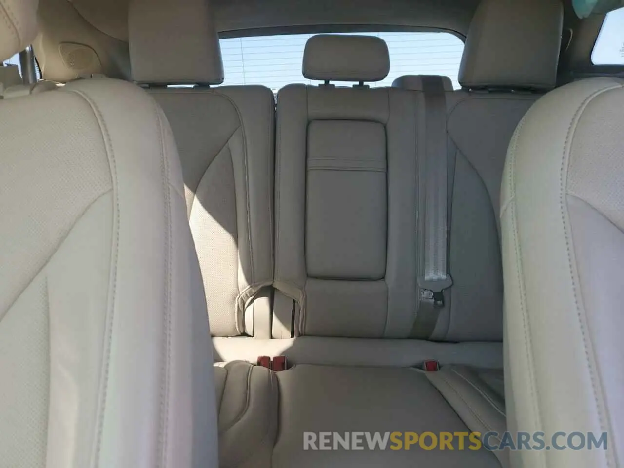10 Photograph of a damaged car 5LMCJ3C91KUL48660 LINCOLN MKC 2019