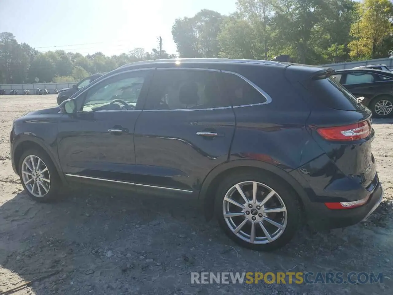 2 Photograph of a damaged car 5LMCJ3C91KUL48660 LINCOLN MKC 2019