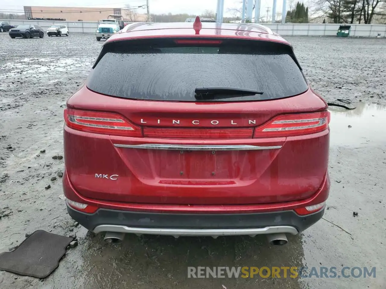 6 Photograph of a damaged car 5LMCJ3C92KUL43662 LINCOLN MKC 2019