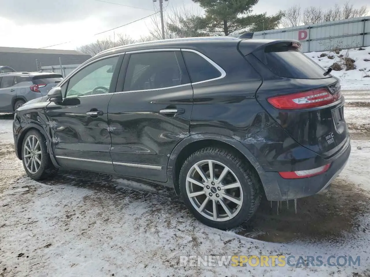 2 Photograph of a damaged car 5LMCJ3C92KUL53298 LINCOLN MKC 2019