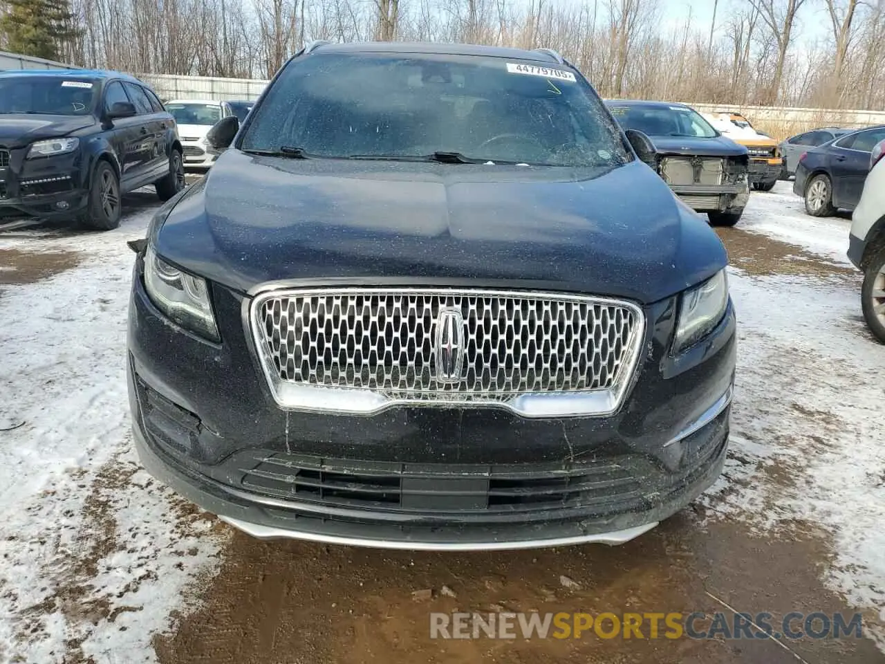 5 Photograph of a damaged car 5LMCJ3C92KUL53298 LINCOLN MKC 2019