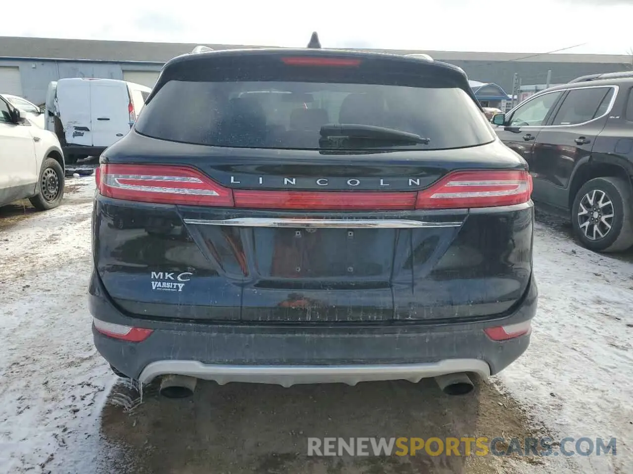 6 Photograph of a damaged car 5LMCJ3C92KUL53298 LINCOLN MKC 2019