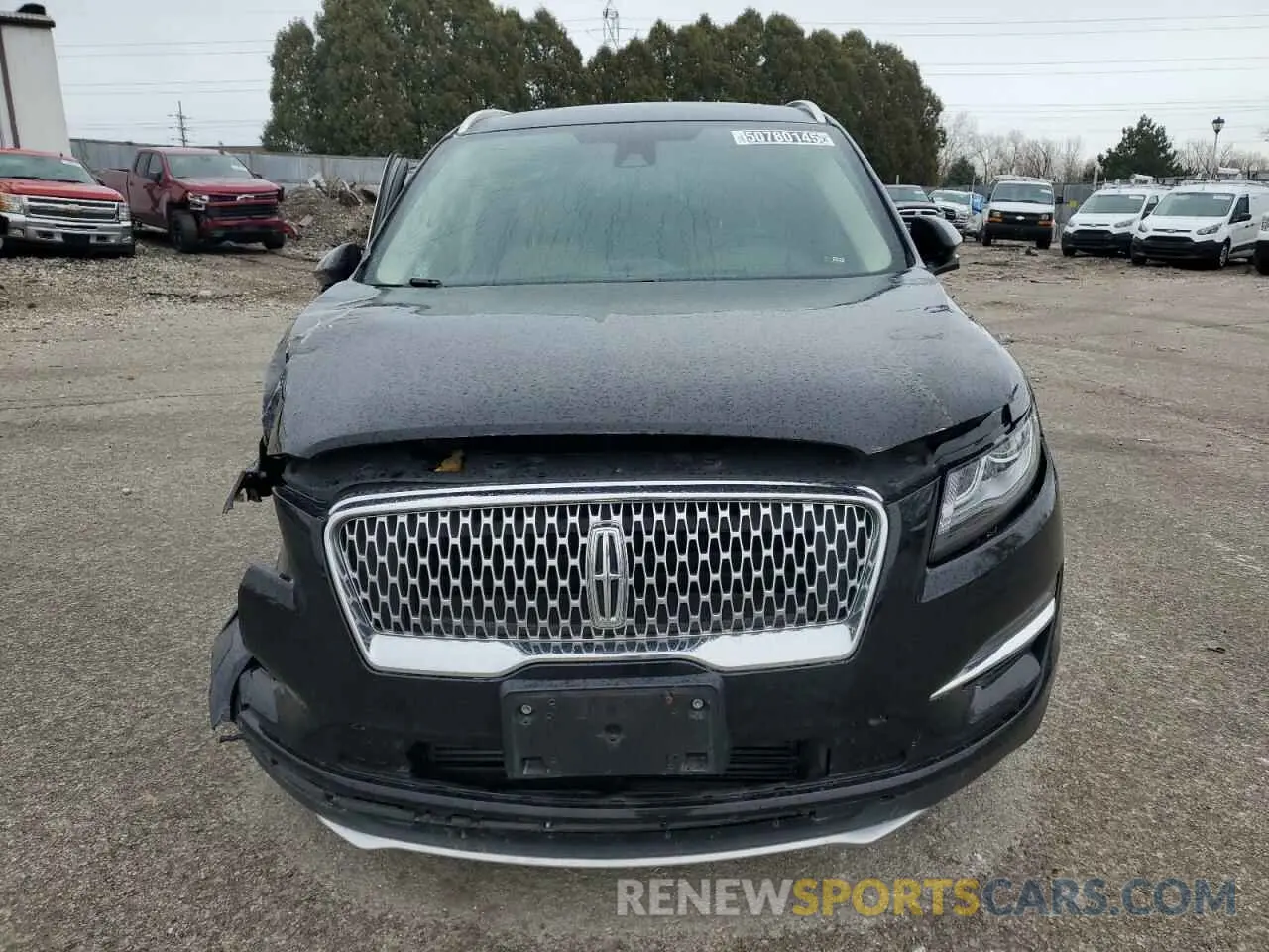 5 Photograph of a damaged car 5LMCJ3C94KUL02367 LINCOLN MKC 2019