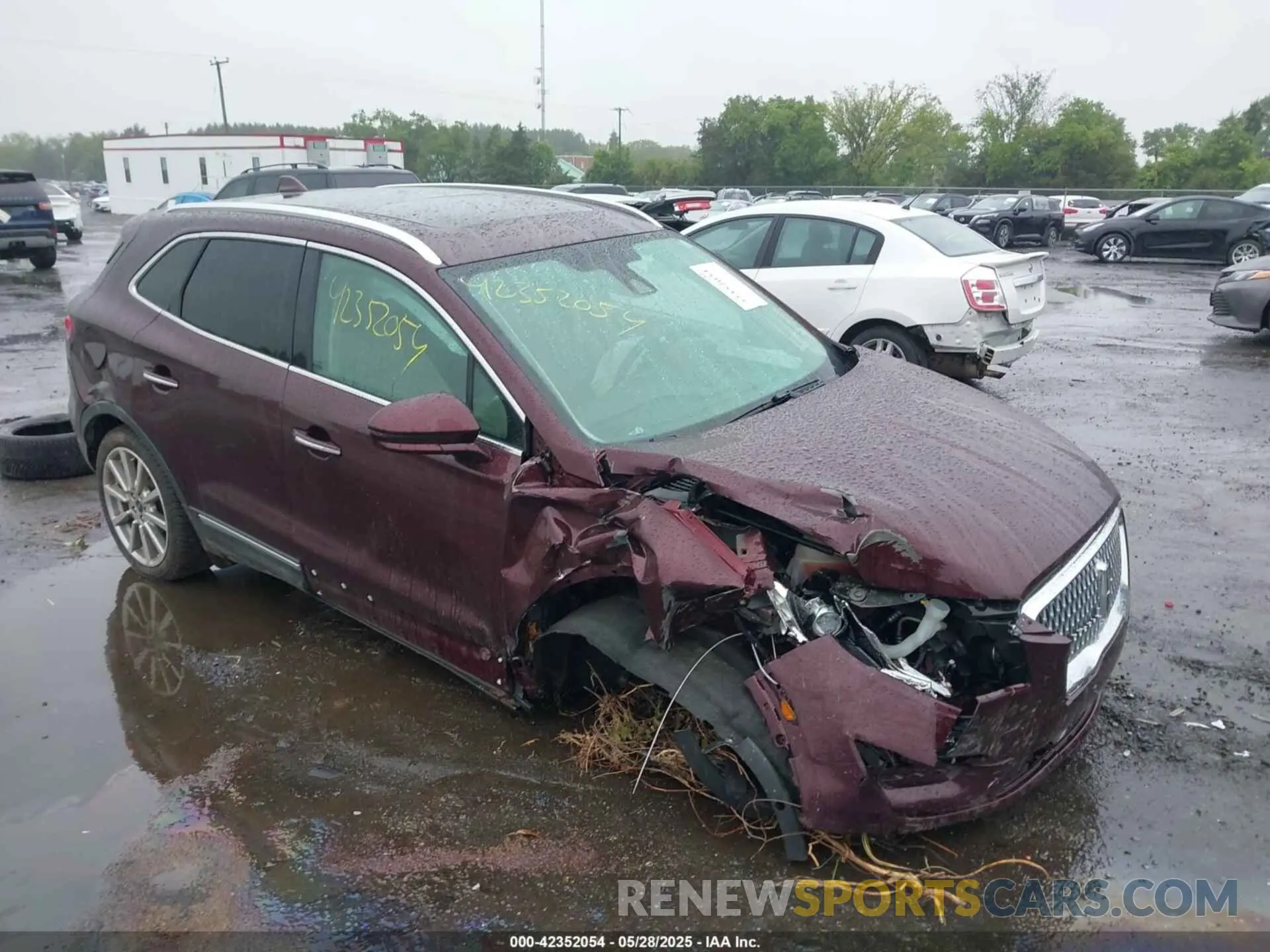 1 Photograph of a damaged car 5LMCJ3C97KUL09992 LINCOLN MKC 2019