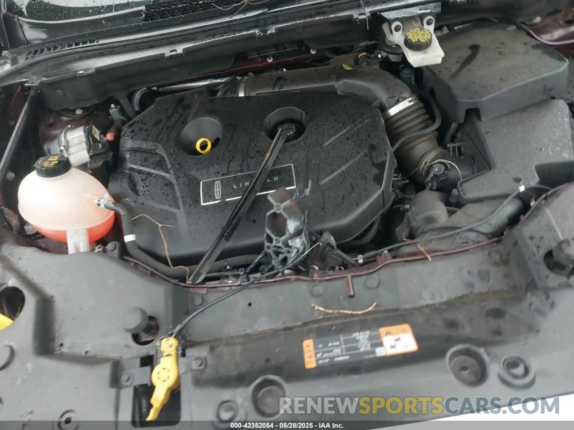10 Photograph of a damaged car 5LMCJ3C97KUL09992 LINCOLN MKC 2019