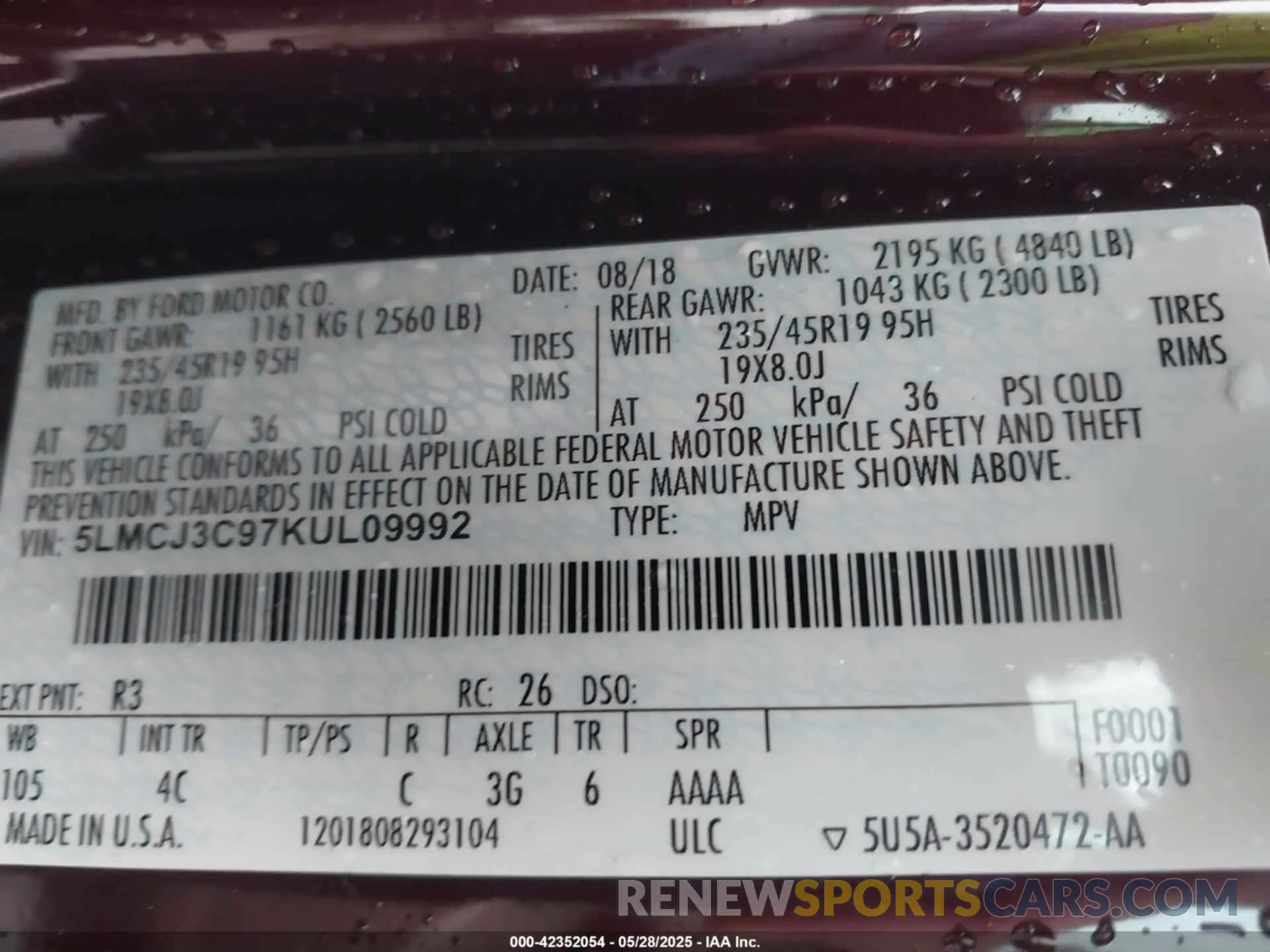 9 Photograph of a damaged car 5LMCJ3C97KUL09992 LINCOLN MKC 2019