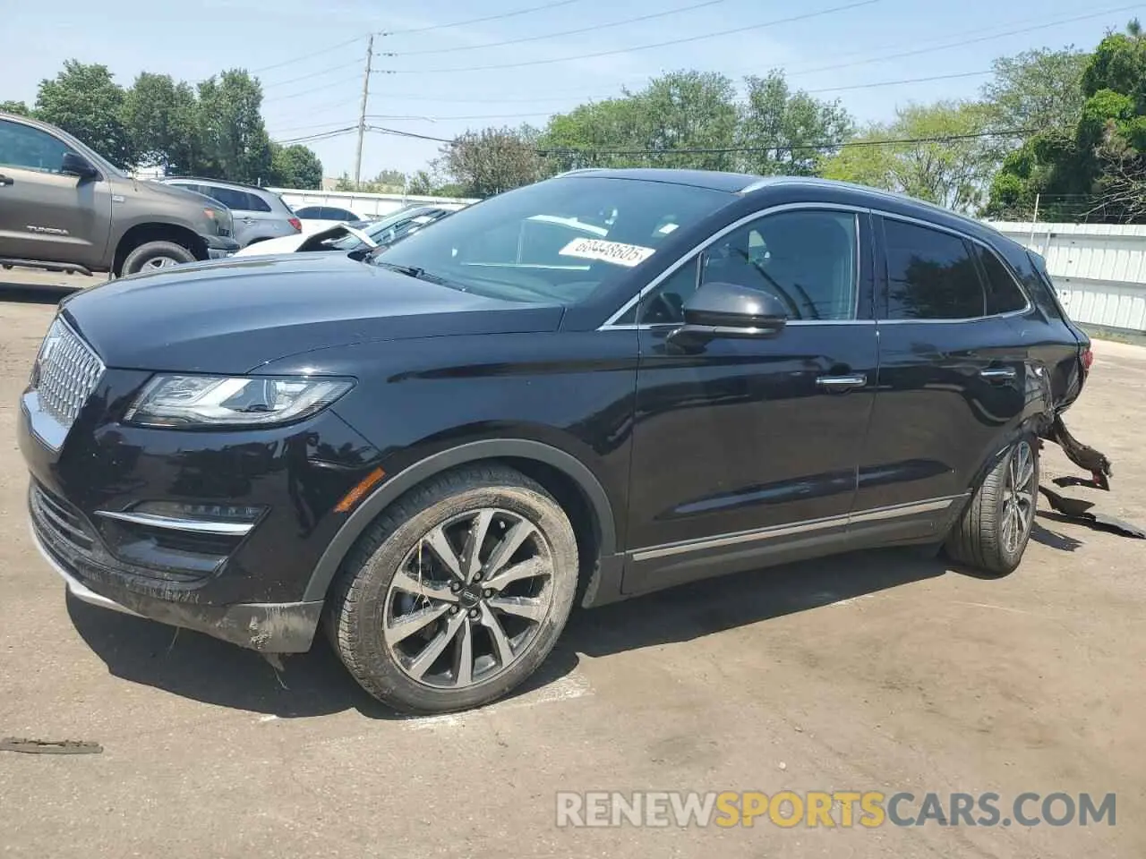 1 Photograph of a damaged car 5LMCJ3C97KUL21835 LINCOLN MKC 2019