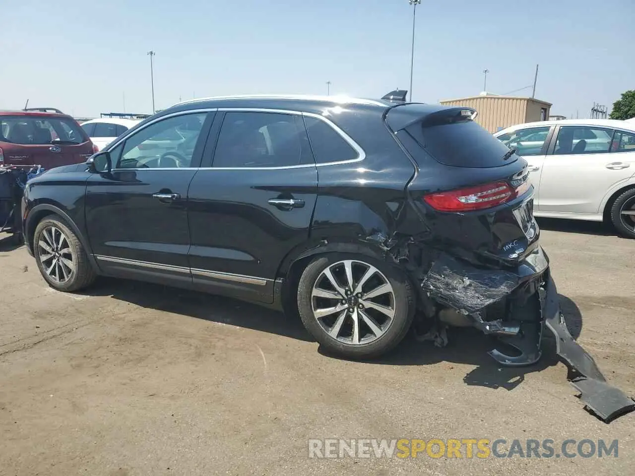 2 Photograph of a damaged car 5LMCJ3C97KUL21835 LINCOLN MKC 2019