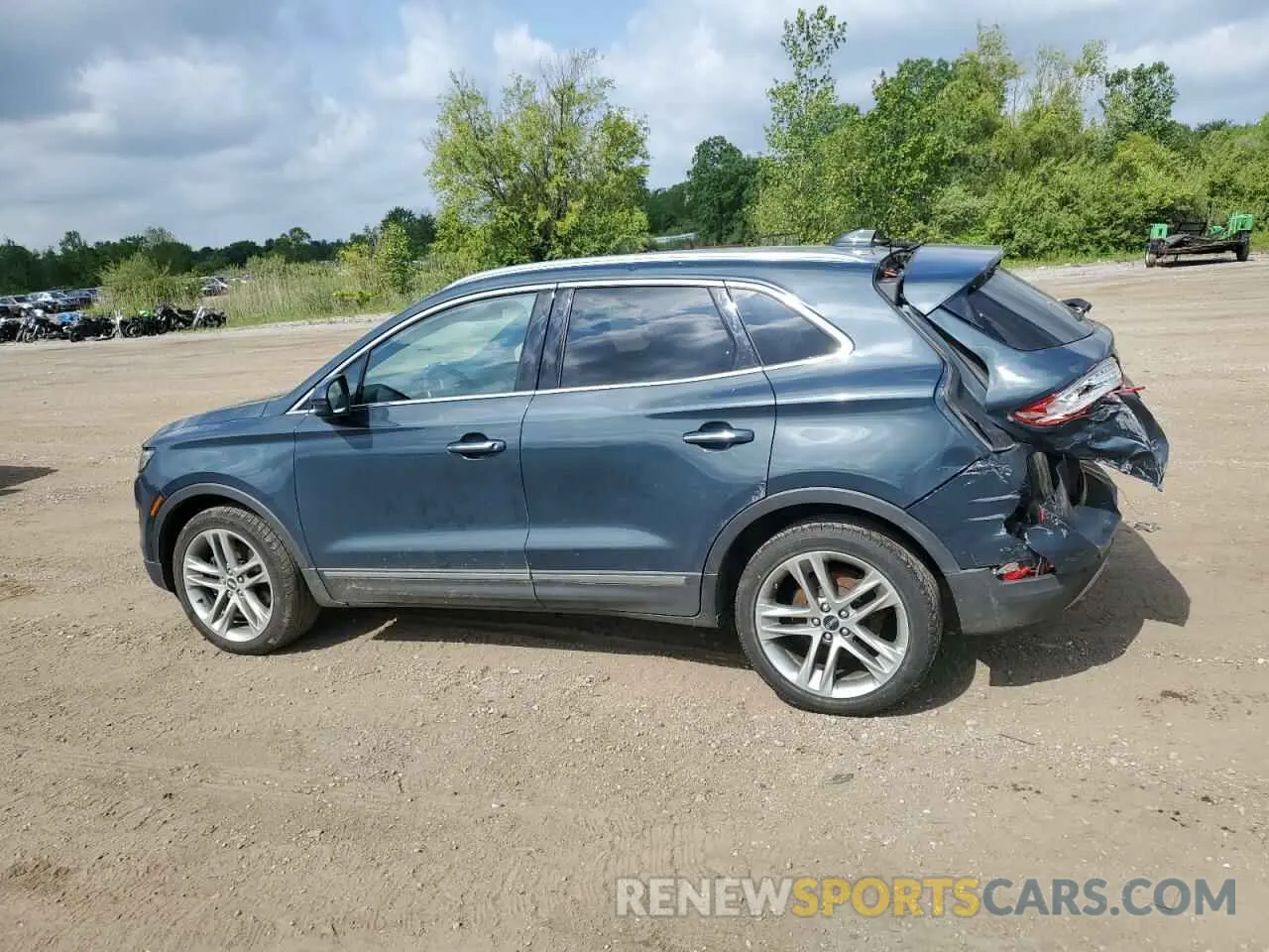 2 Photograph of a damaged car 5LMCJ3D93KUL04349 LINCOLN MKC 2019