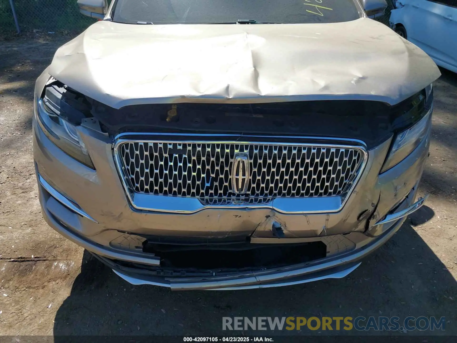 6 Photograph of a damaged car 5LMCJ3D93KUL53163 LINCOLN MKC 2019