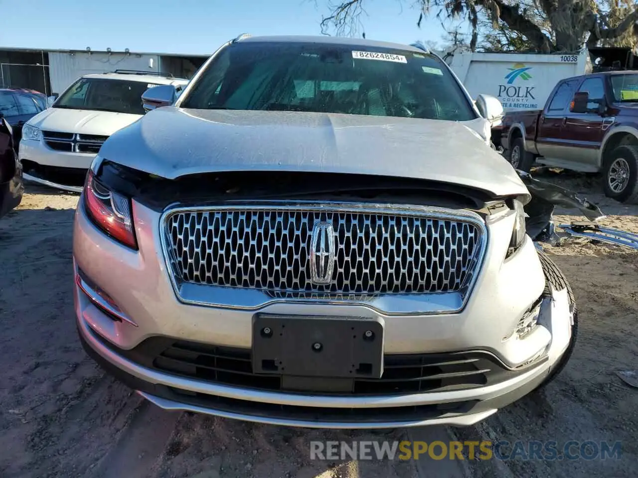 5 Photograph of a damaged car 5LMCJ3D94KUL09107 LINCOLN MKC 2019