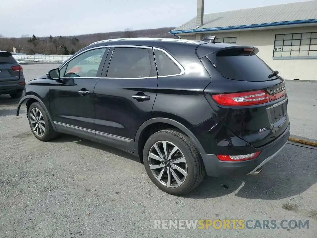 2 Photograph of a damaged car 5LMCJ3D95KUL49891 LINCOLN MKC 2019