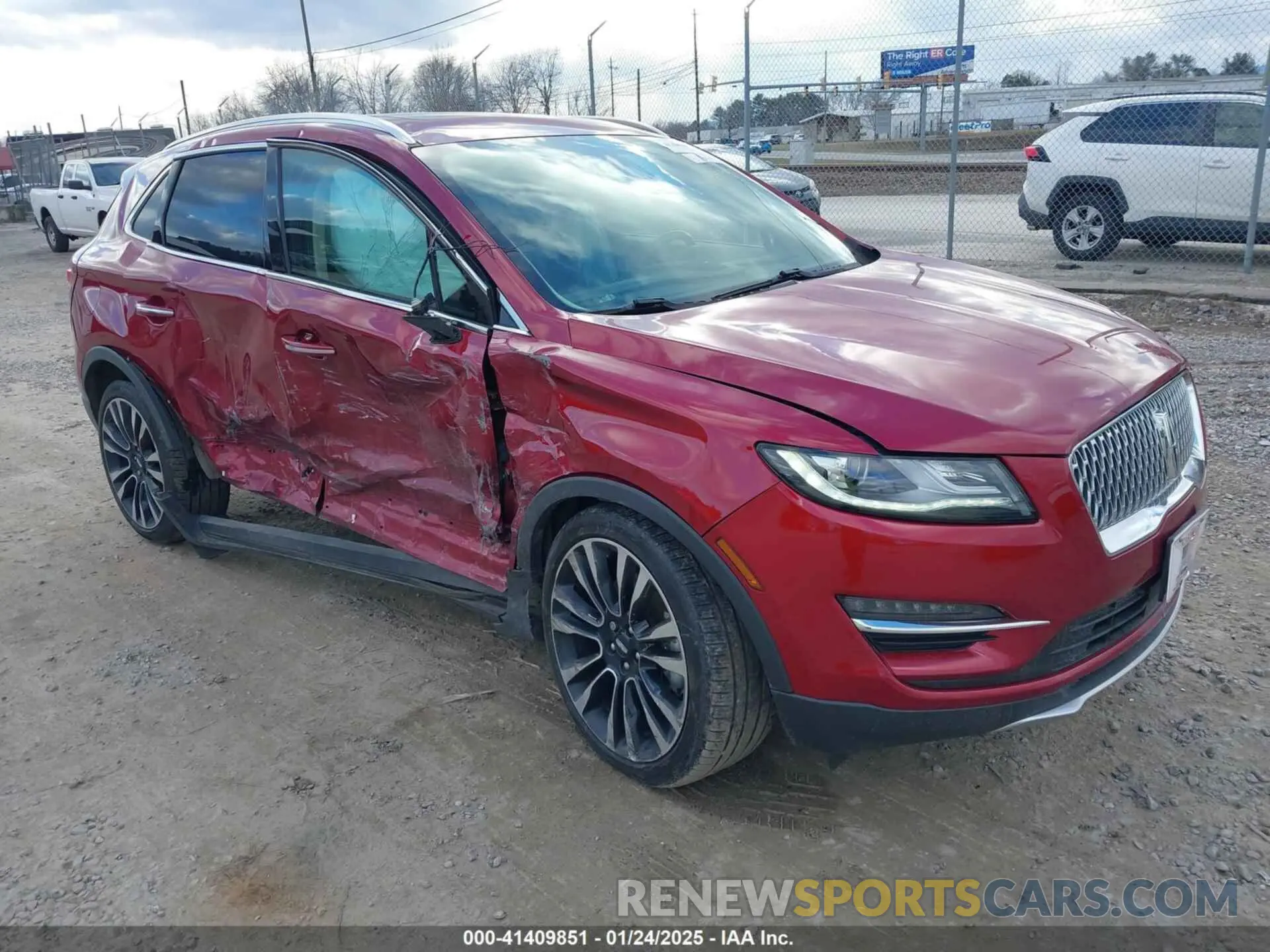 1 Photograph of a damaged car 5LMTJ3DH1KUL35090 LINCOLN MKC 2019